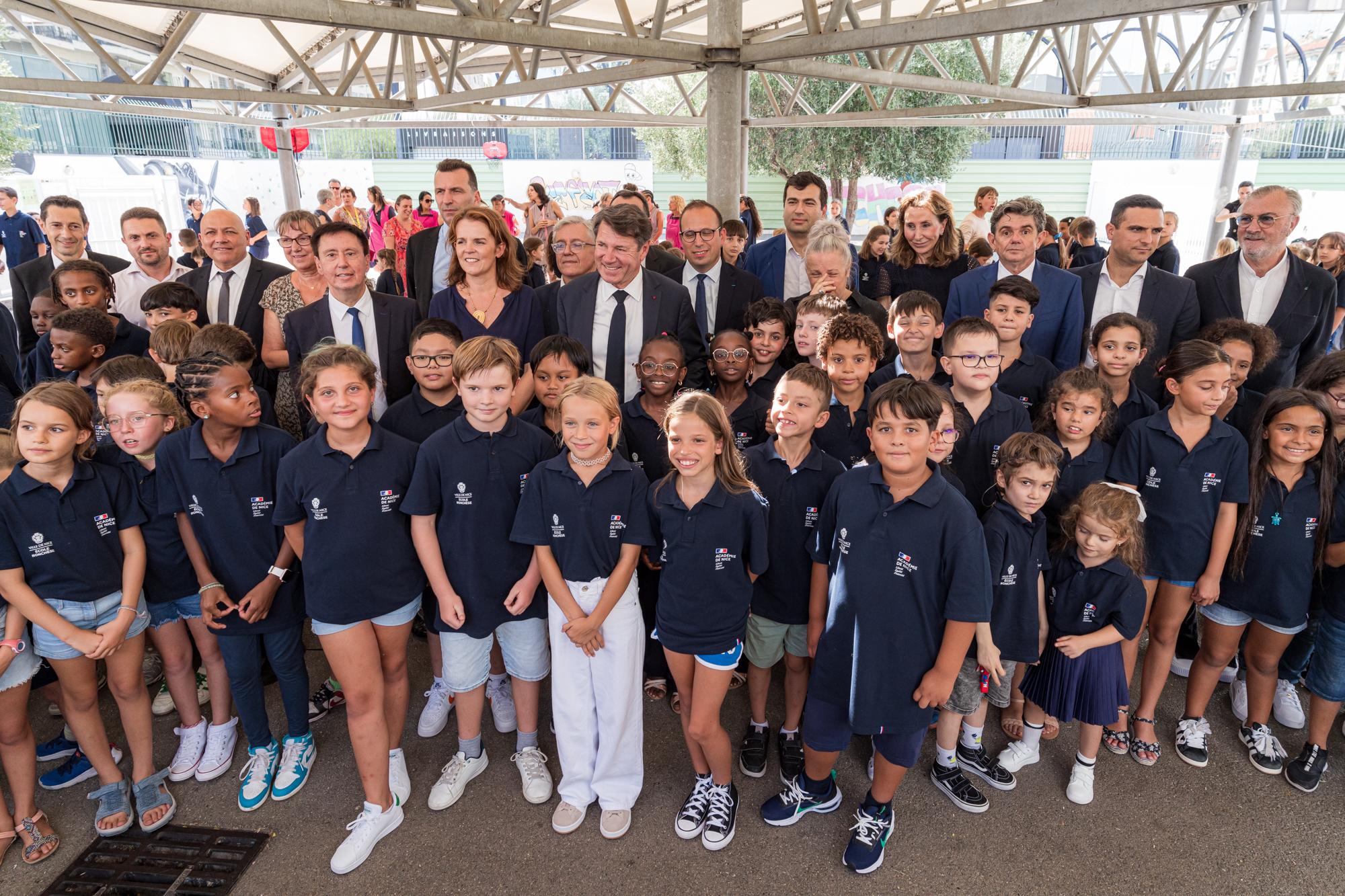 Uniforme à l’école : à Nice, les écologistes dénoncent «un coup de communication» d’Estrosi