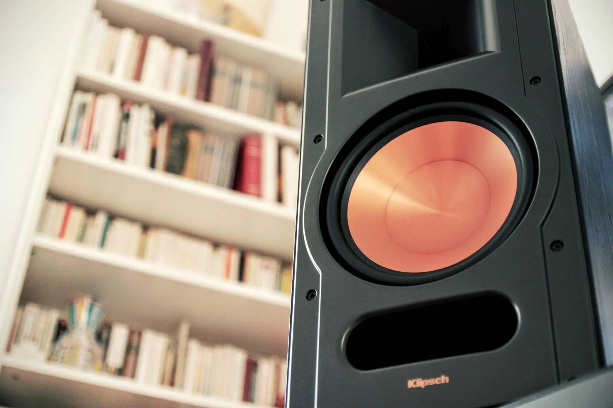 Ces enceintes Klipsch font trembler le salon avec un son XXL, et leur prix baisse pour les French Days
