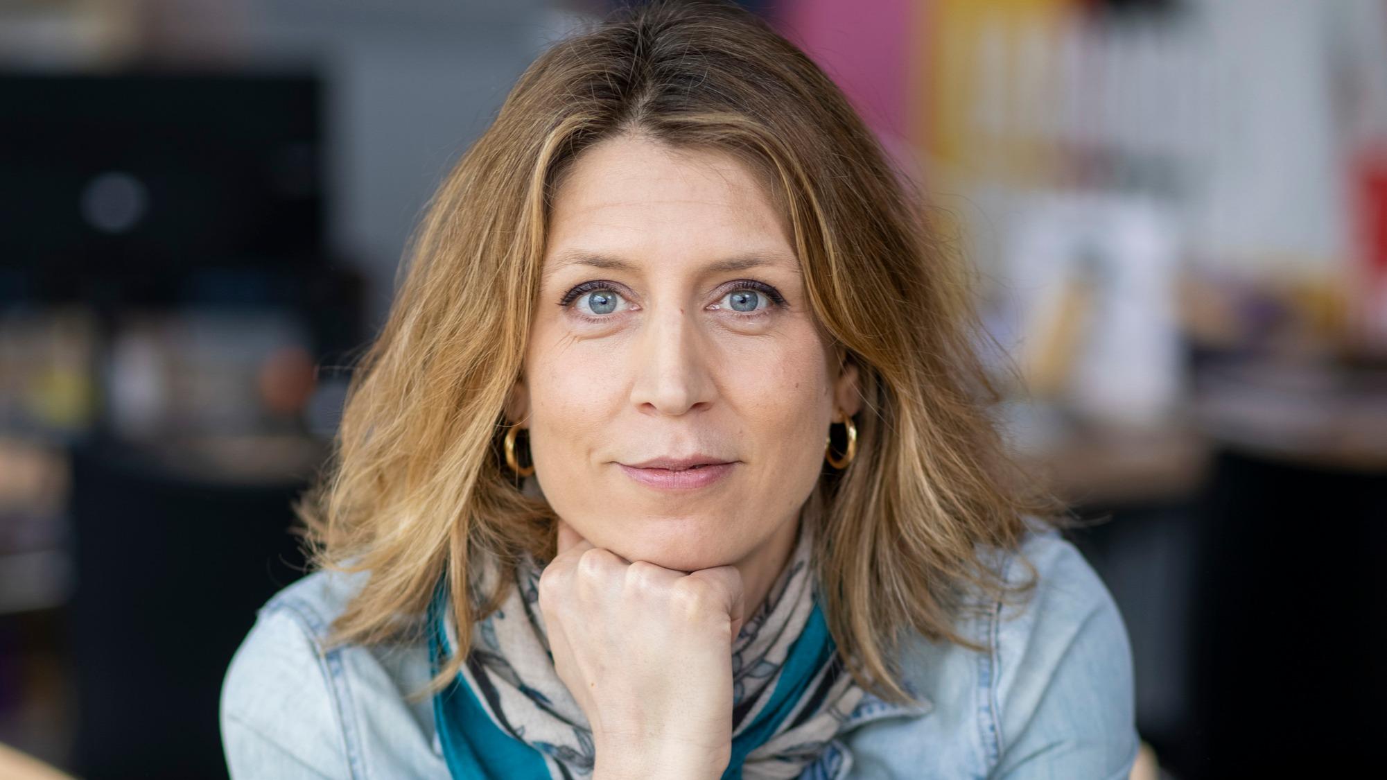 Adèle Van Reeth remplacée par Céline Pigalle : les coulisses de l’éviction surprise qui crée une nouvelle secousse chez France Inter