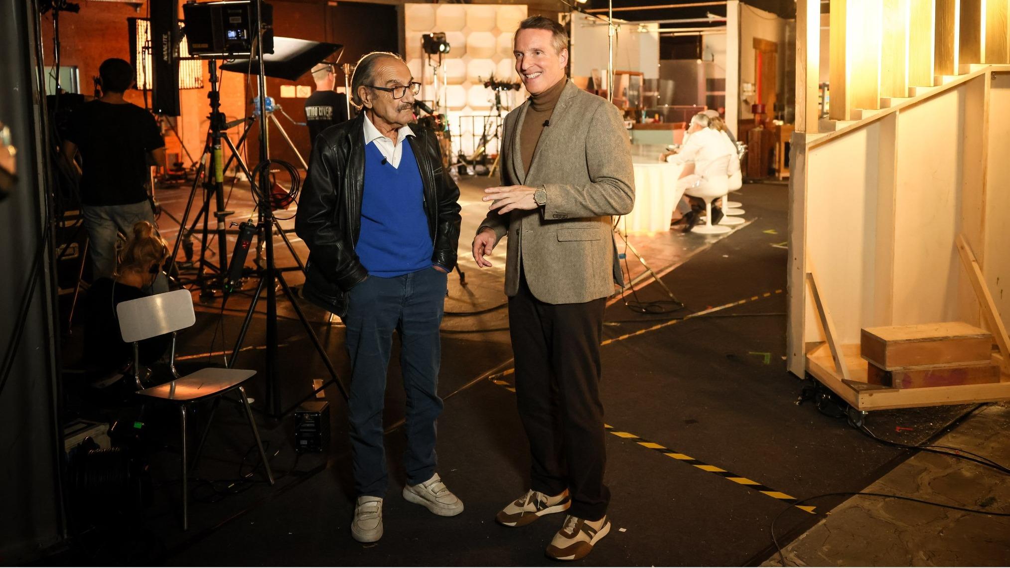 « Top Chef » : les candidats cuisinent pour les personnages de « Scènes de ménages » sur le plateau — Séries TV
