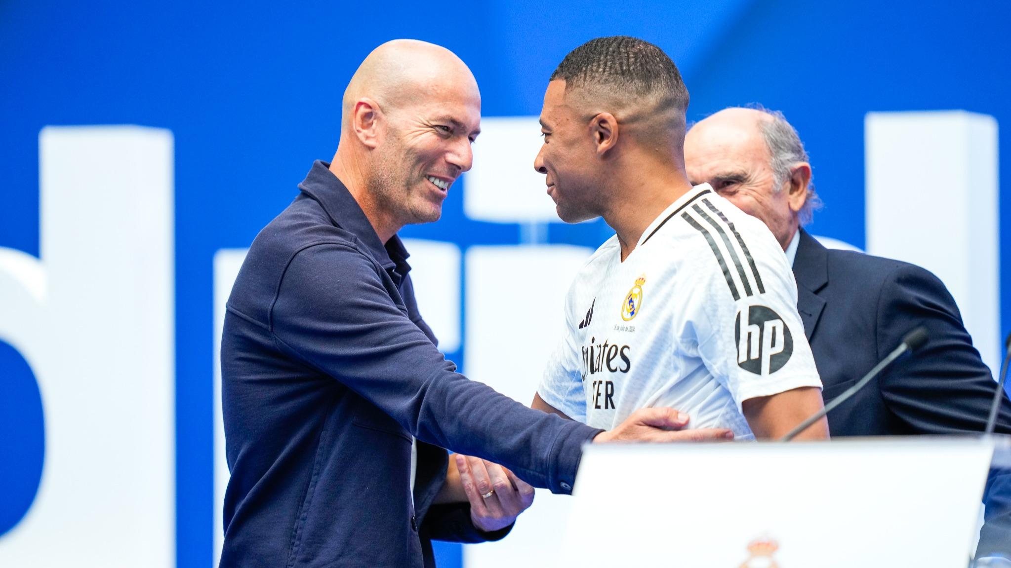 «Bienvenue chez toi»: Kylian Mbappé salue l’arrivée de Zidane chez les Bleus