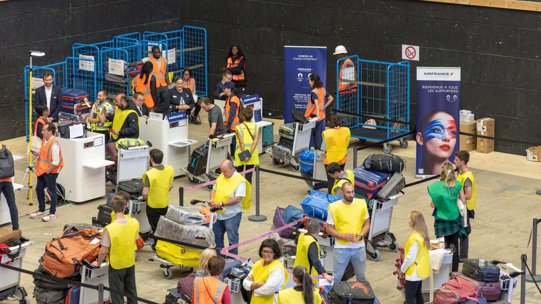 JO Paris 2024&amp;nbsp;: perches, kayaks et javelots...La logistique hors norme du rapatriement des athlètes et de leurs insolites bagages