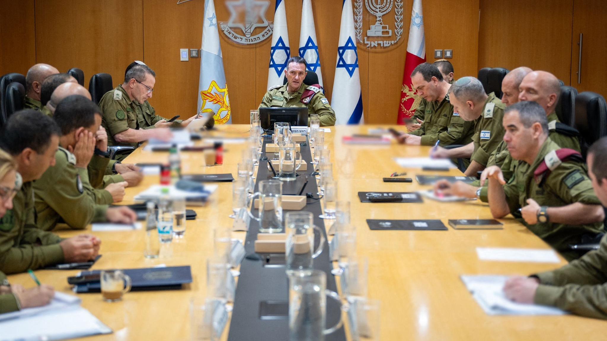 «Nous sommes entrés dans une nouvelle phase de la campagne»: au sud du Liban, Israël brandit la menace d’une opération terrestre