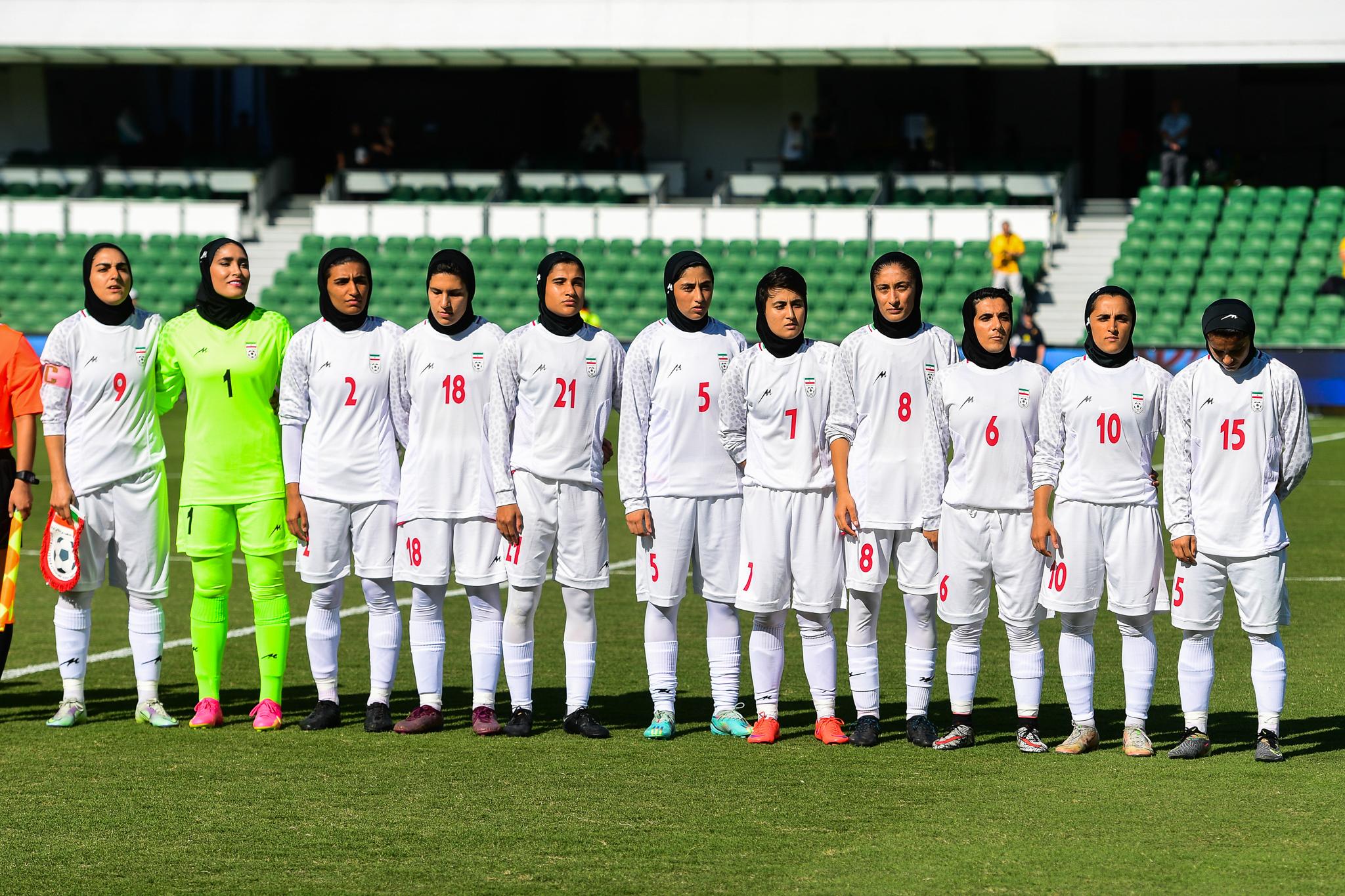 Foot : l'équipe féminine d’Iran célébrée à Téhéran après son retour d'Australie