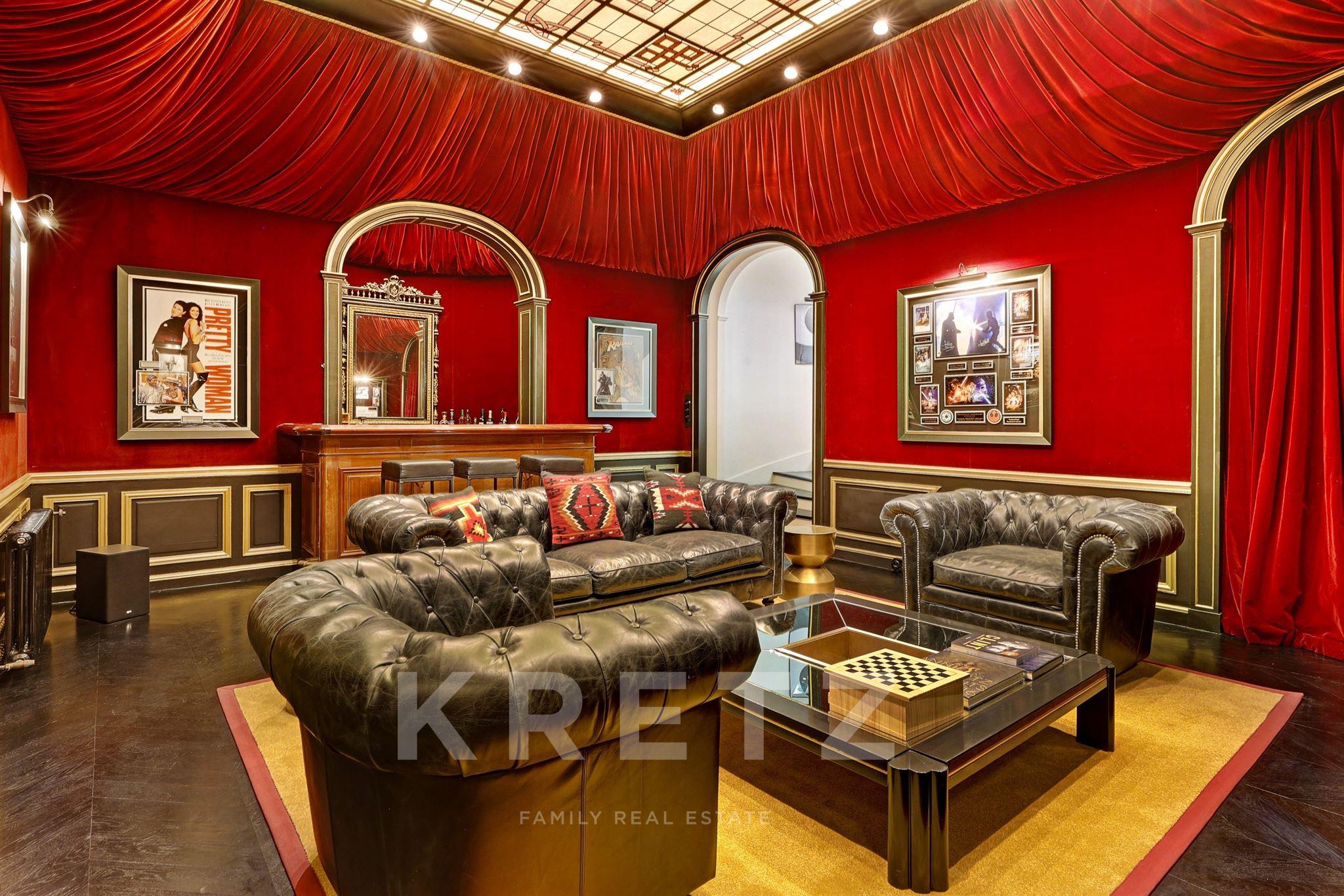 Redécouvrez cet appartement parisien où Brigitte Bardot a vécu et que les Kretz proposent à la vente - Figaro Immobilier