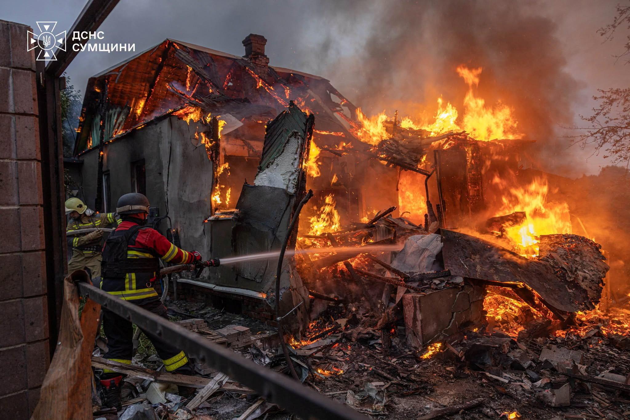 Ukraine : une frappe russe contre un immeuble résidentiel à Soumy fait deux morts