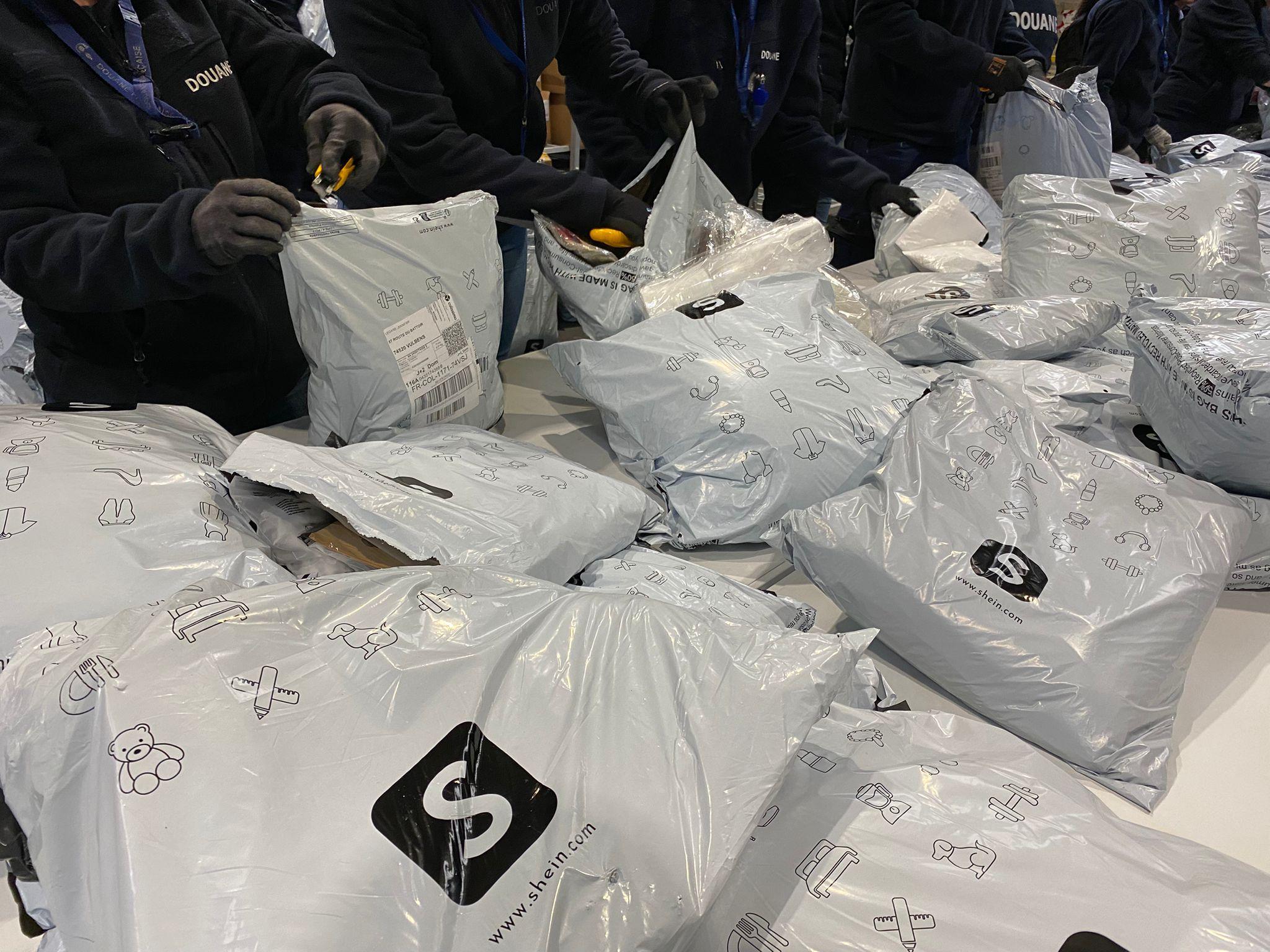 Colis Shein contrôlés à Roissy : 25% des produits hors textiles déclarés «non conformes» par les douanes