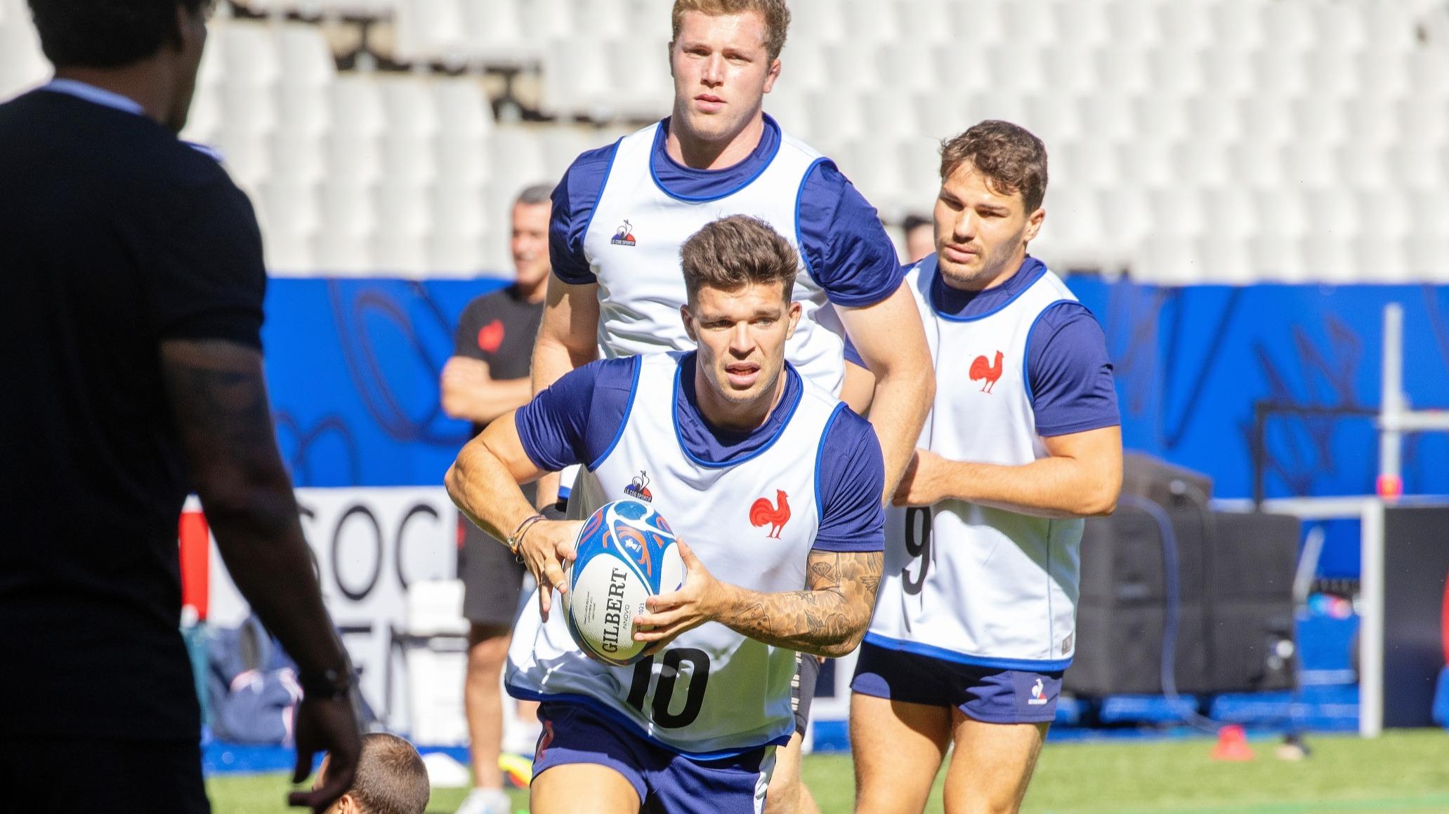 XV de France : «Ce n’est pas toujours l’état de forme qui prime pour la sélection», avance Jalibert avant de retrouver les Bleus