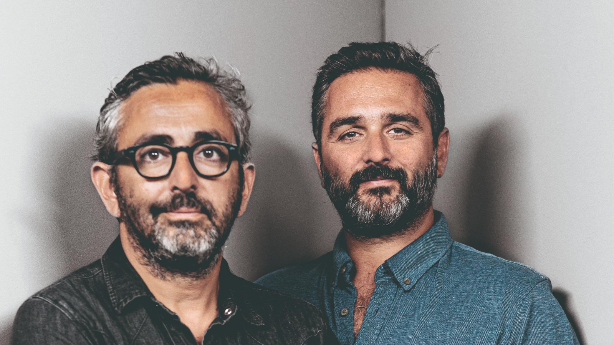 « L’avantage avec un tétraplégique… » : Olivier Nakache et Éric Toledano, l’inséparable duo derrière les répliques d’Intouchables et Le Sens de la fête