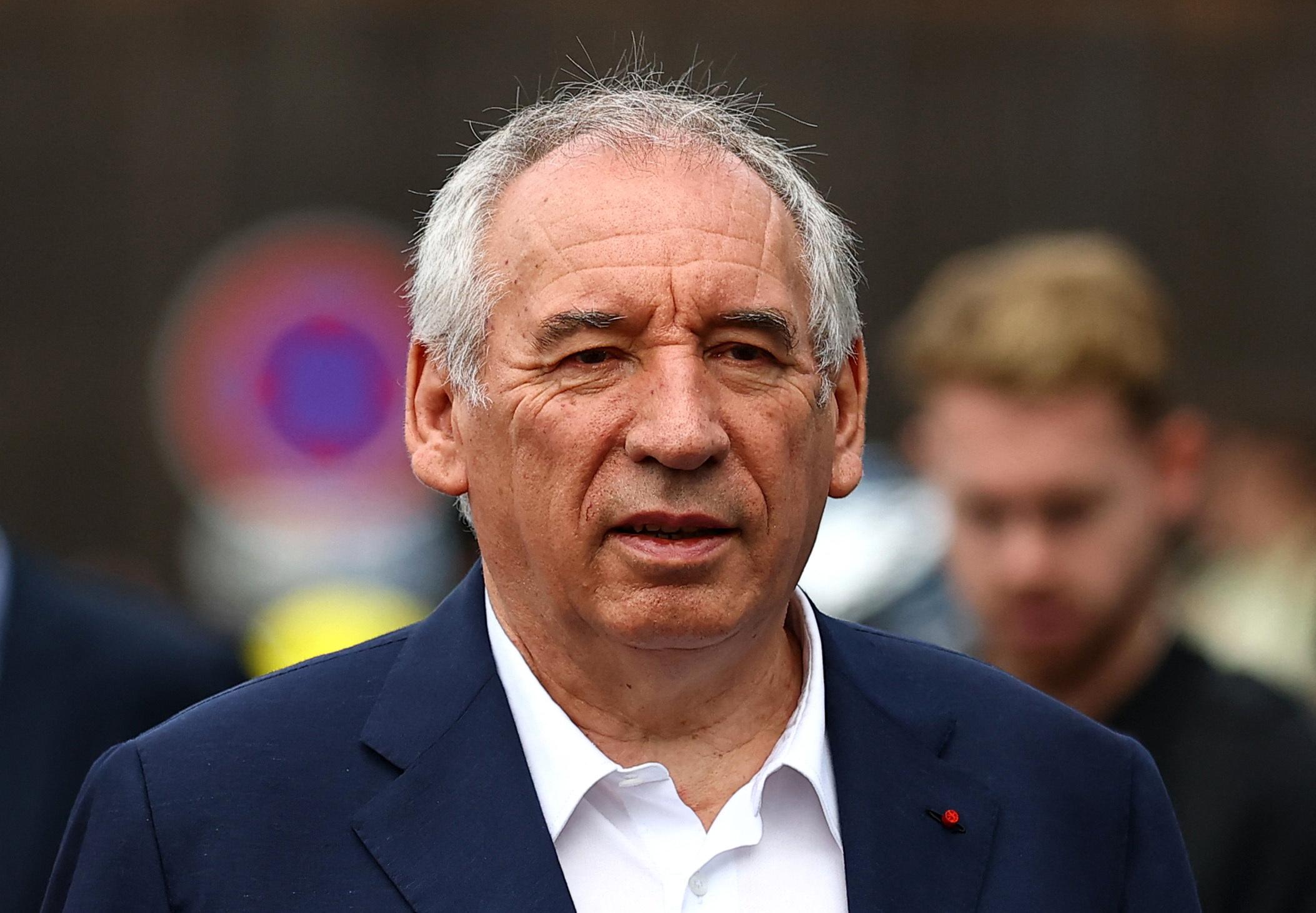 Tensions Retailleau-Macron : les sensibilités différentes ne doivent «pas prendre la forme de divergences», affirme Bayrou