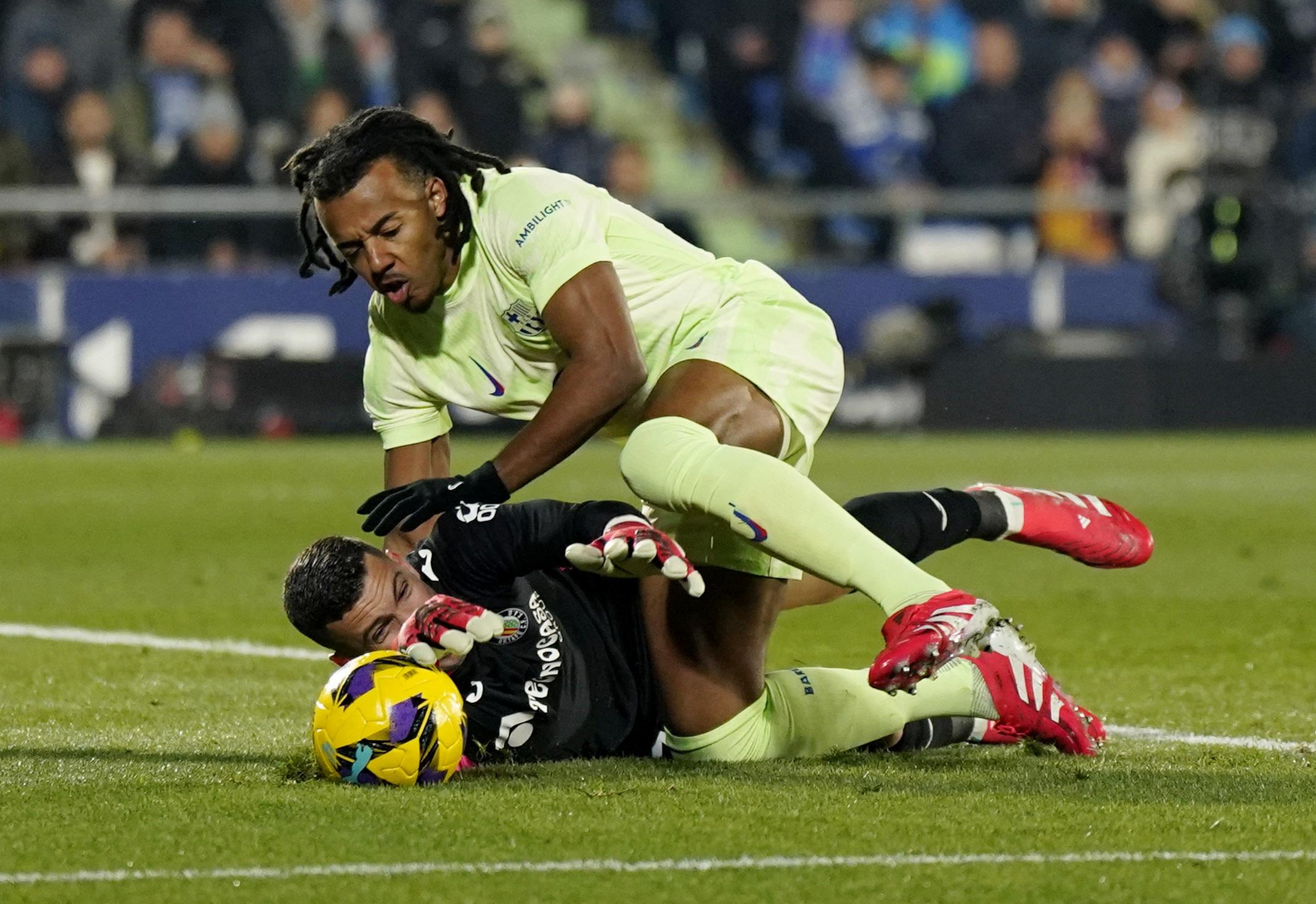 Liga : le Barça patine et se manque à Getafe malgré un but de Koundé