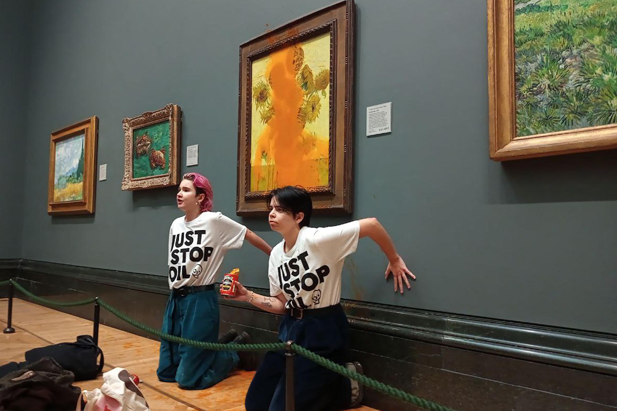 Van Gogh Tournesol Japon Soupe jetée sur les «Tournesols» de Van Gogh à Londres: les militantes  écologistes devant la justice