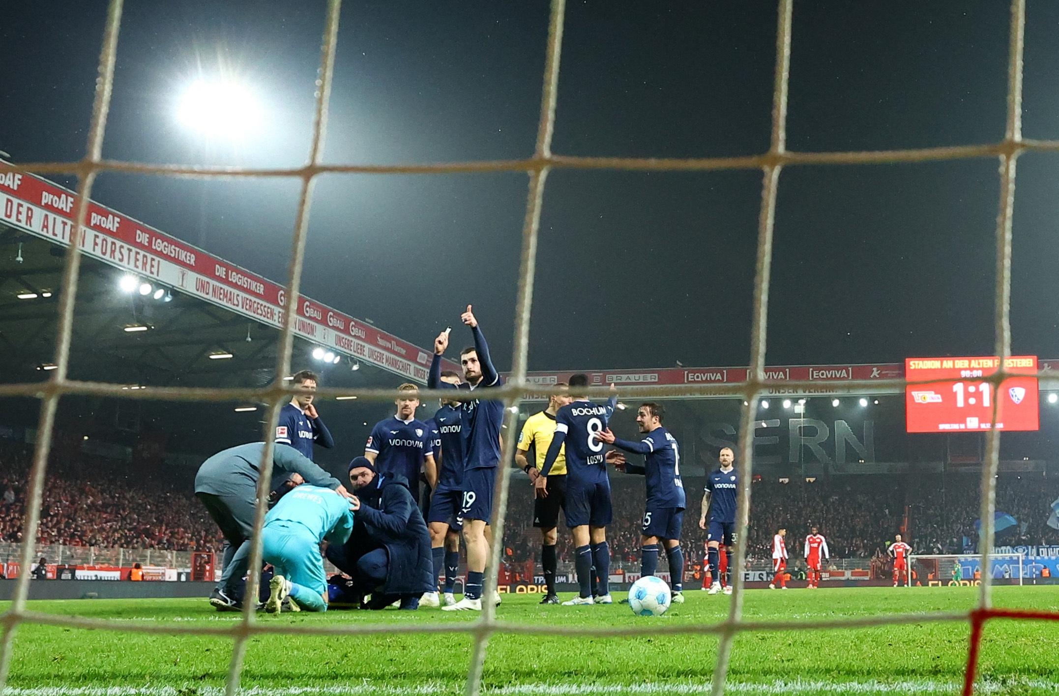 Bundesliga : Union Berlin-Bochum interrompu après un jet de projectile sur un joueur