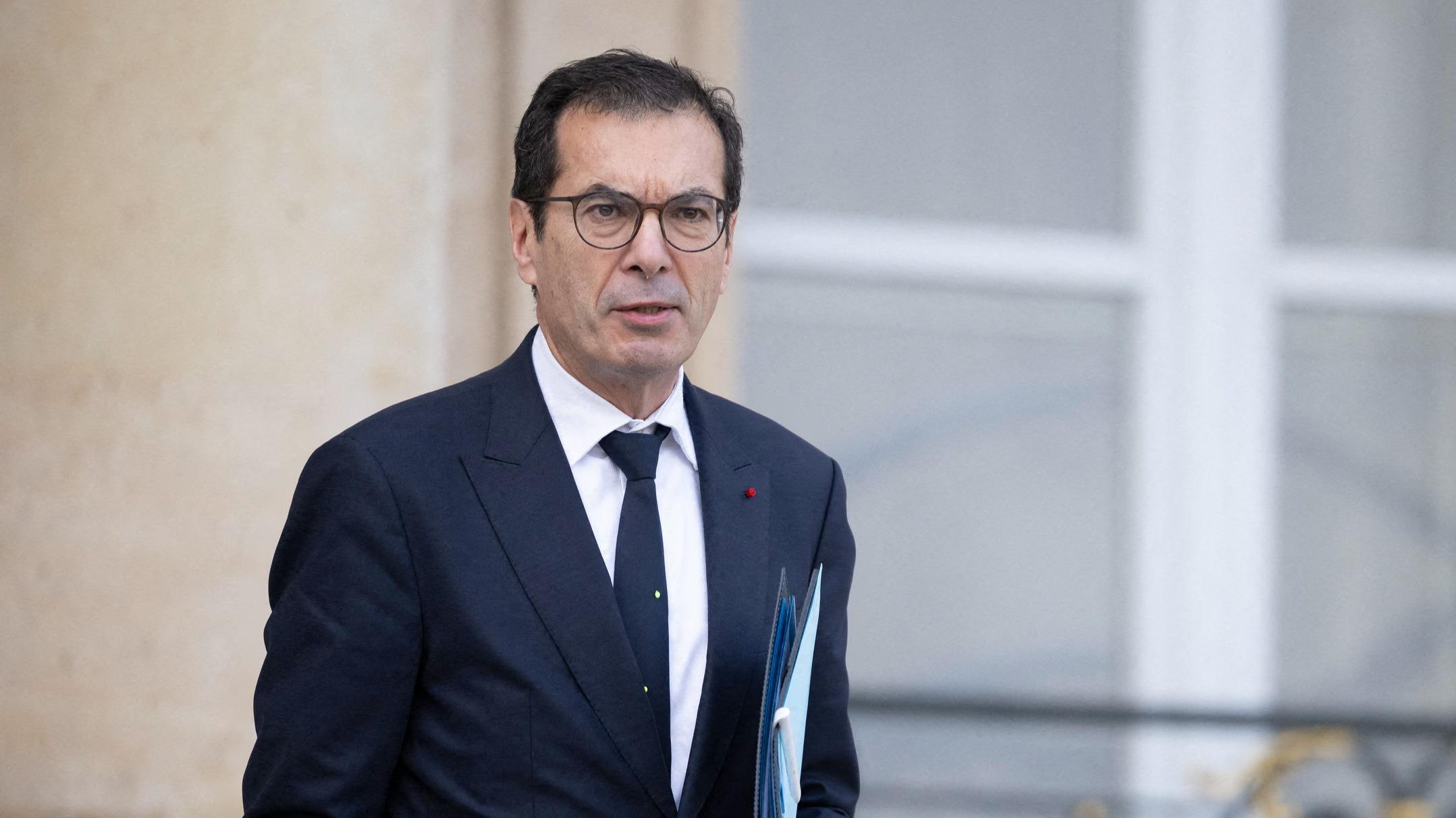 Conférence sociale sur le travail et les retraites : le gouvernement plonge les syndicats et le patronat dans l’inconnu