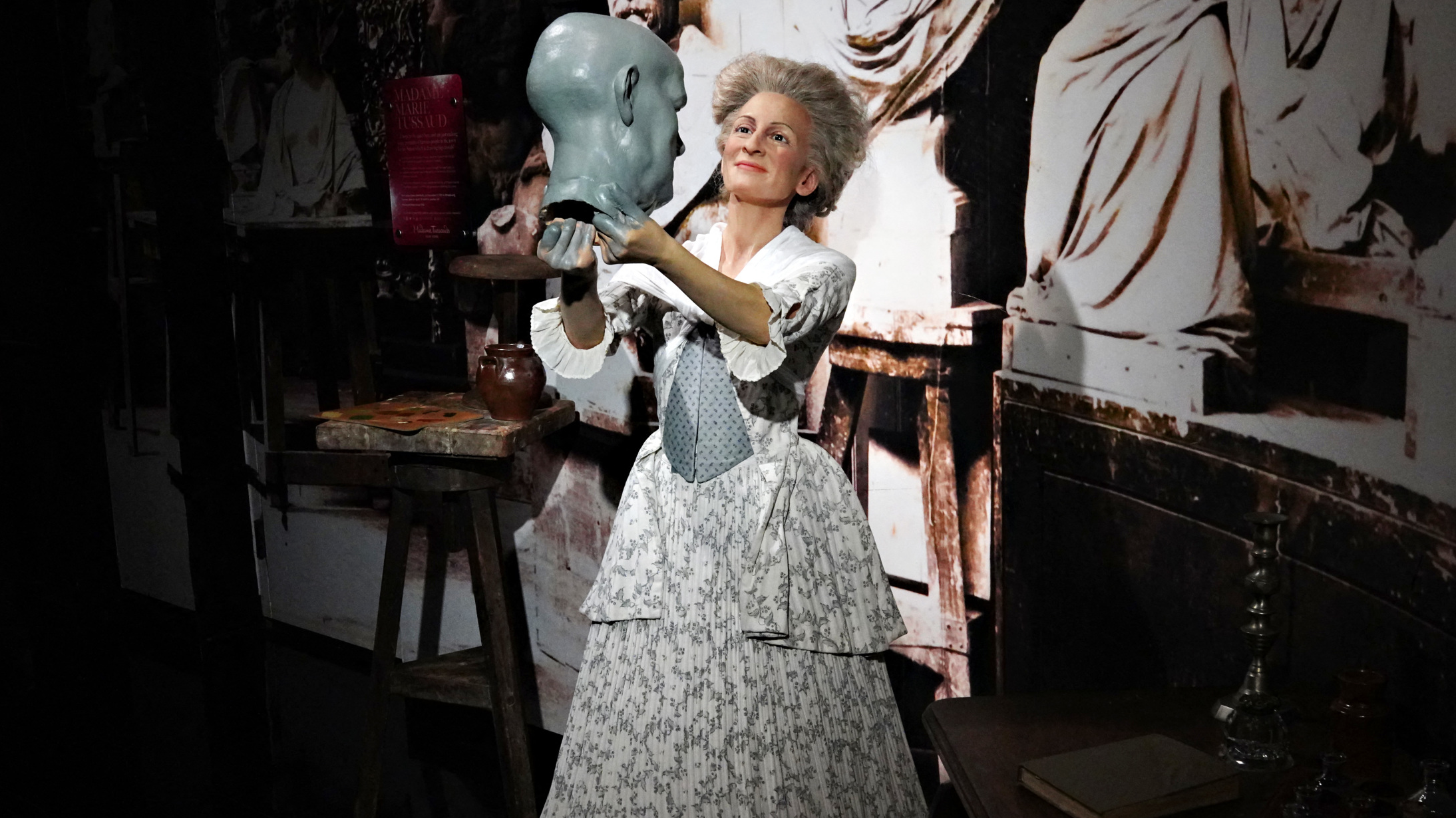 À lu0027origine du musée Madame Tussauds, un festin des guillotines
