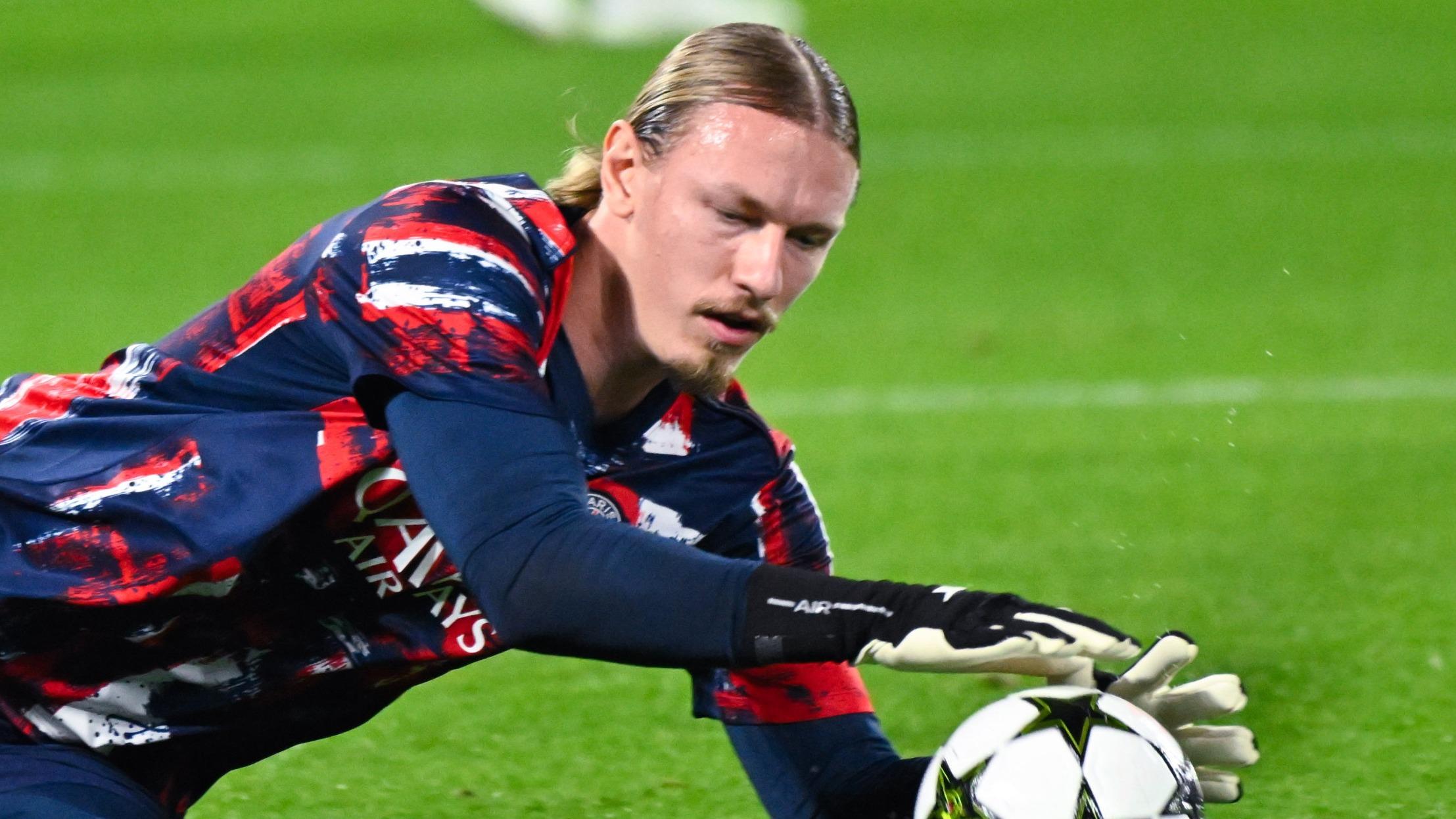 Foot : pourquoi Safonov, gardien russe du PSG, ne rejoindra pas sa sélection