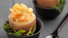 Coquetier de pomme de terre au tartare de saumon