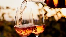 «Il existe d’autres rosés» : ces 20 cuvées qui offrent un regard différent sur le vin rosé