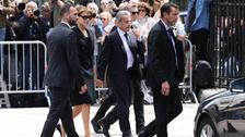 François Hollande et Julie Gayet, Carla Bruni et Nicolas Sarkozy... Les couples présidentiels présents aux obsèques de Bernadette Chirac à Paris