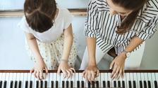 «J’arrête le piano» : pourquoi tant d’enfants veulent lâcher leur instrument, et que doivent faire les parents ?