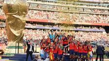 Coupe du monde de football, incendies, défilé du 14 juillet... Un mois dans le monde en photos