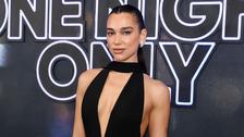 Dua Lipa se tire les cartes chaque jour : ces 4 objets ésotériques dont les stars ne se passent plus