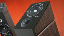 Elipson Prestige Facet 6 ATM : le plafond de votre salon passe en Dolby Atmos, pour seulement 381 euros