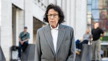 «Il y a des gens qui savent plus de choses que moi, mais ce groupe semble se rĂ©duire de plus en plus» : Fran Lebowitz, ou lâart de la formule
