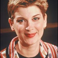 Trans porno multfilmlar Yon tomonida qiyshiq jinsiy olat bilan porno