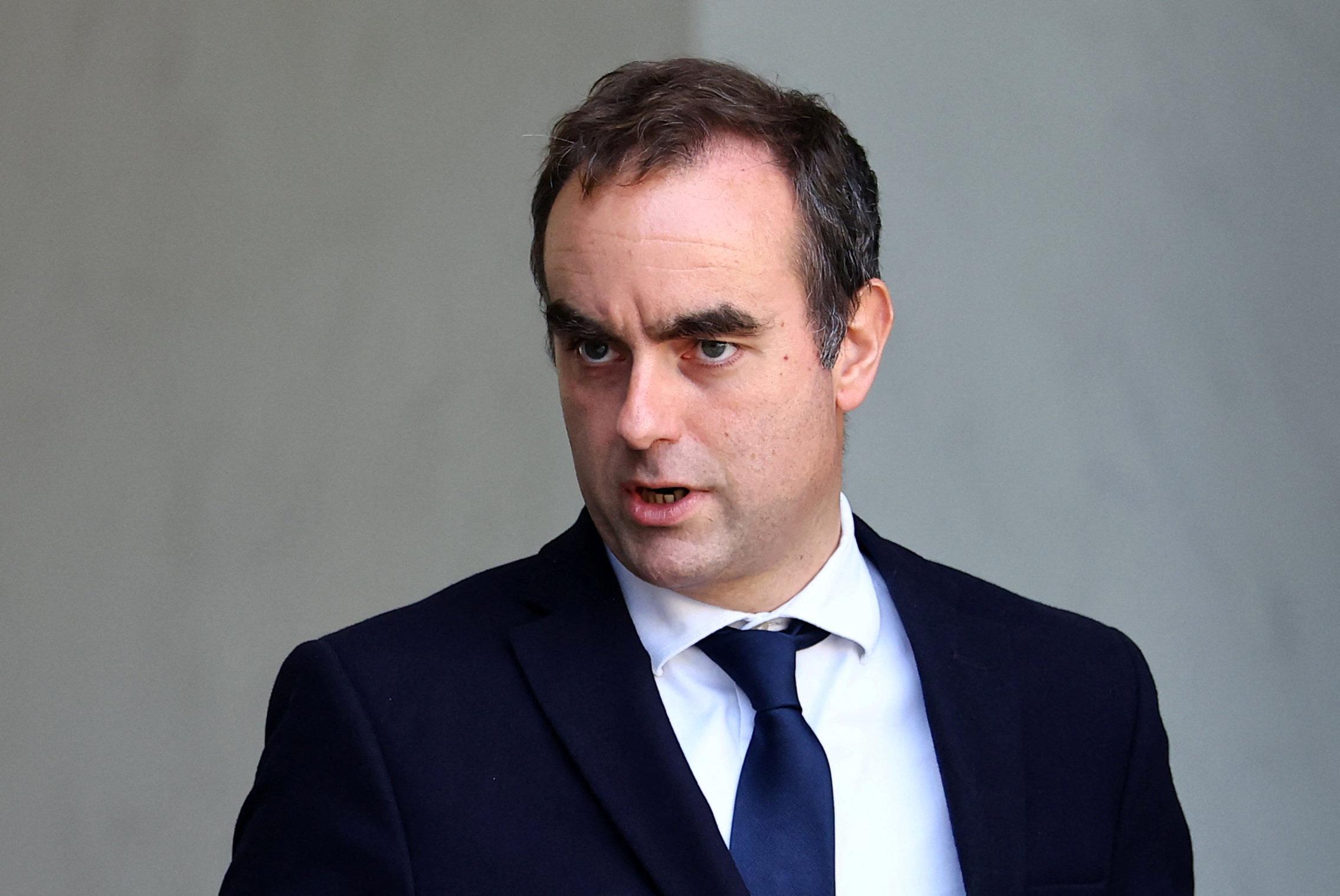 Accord franco-algérien : Lecornu «pense» qu’il faut «renégocier» le texte de 1968 et dit «respecter» le vote du RN