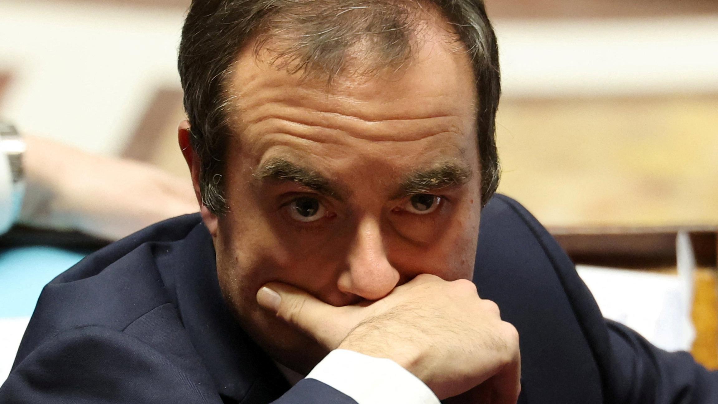 Bilancio 2026: Lecornu presenta concessioni alla sinistra, il partito minacciato da mozioni di censura