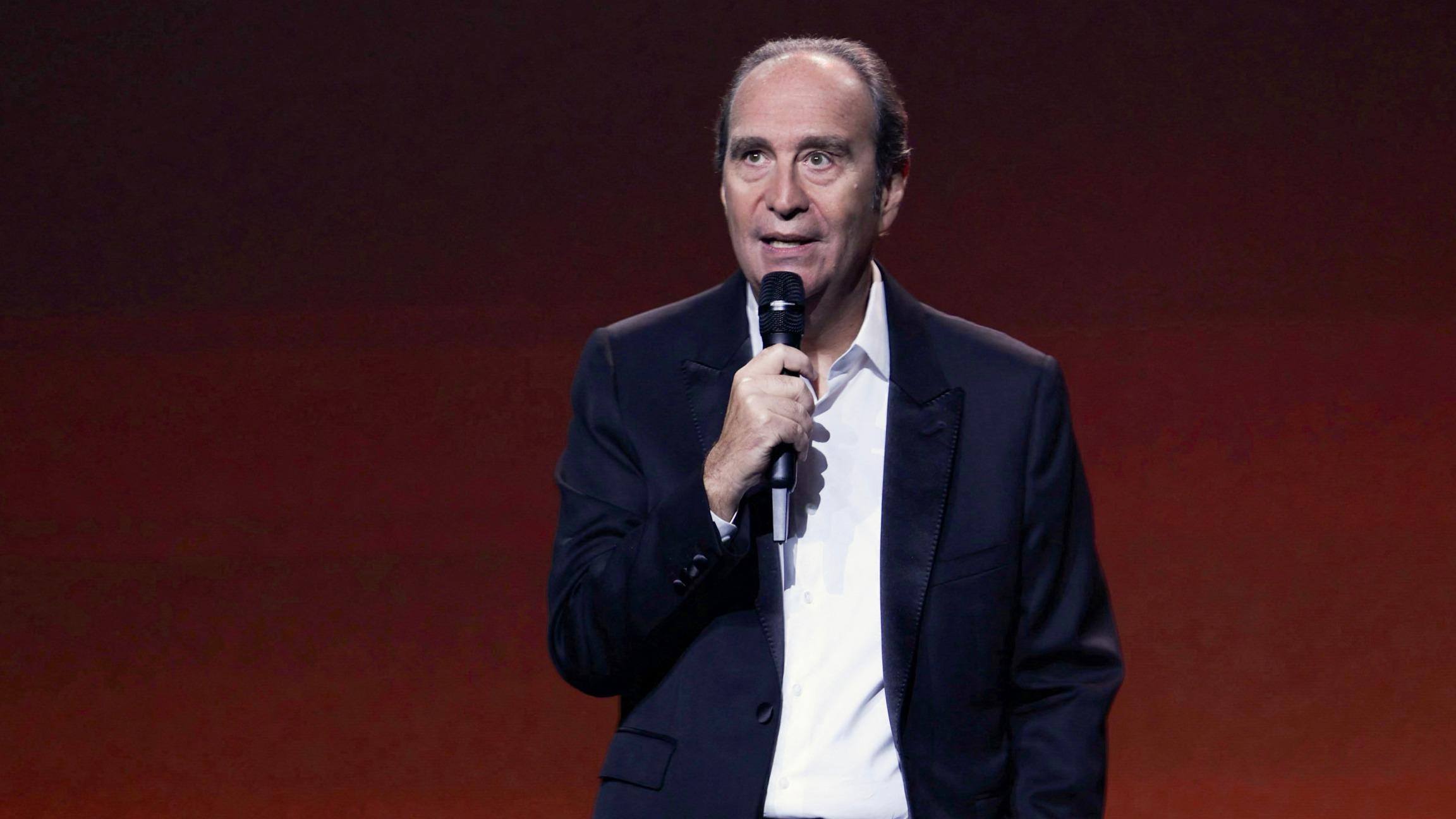 «Comment devenir milliardaire ?»: la promo complètement folle du spectacle de Xavier Niel