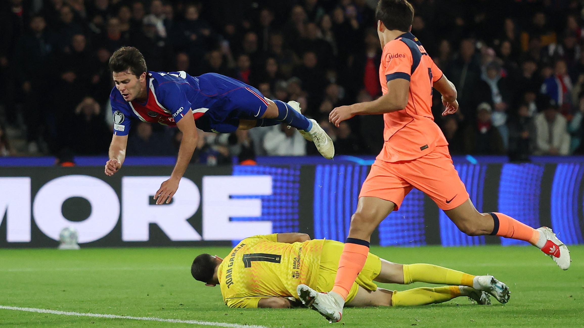 EN DIRECT - PSG-Barça : égalisation concédée et deux nouvelles blessures, reprise terrible pour Paris
