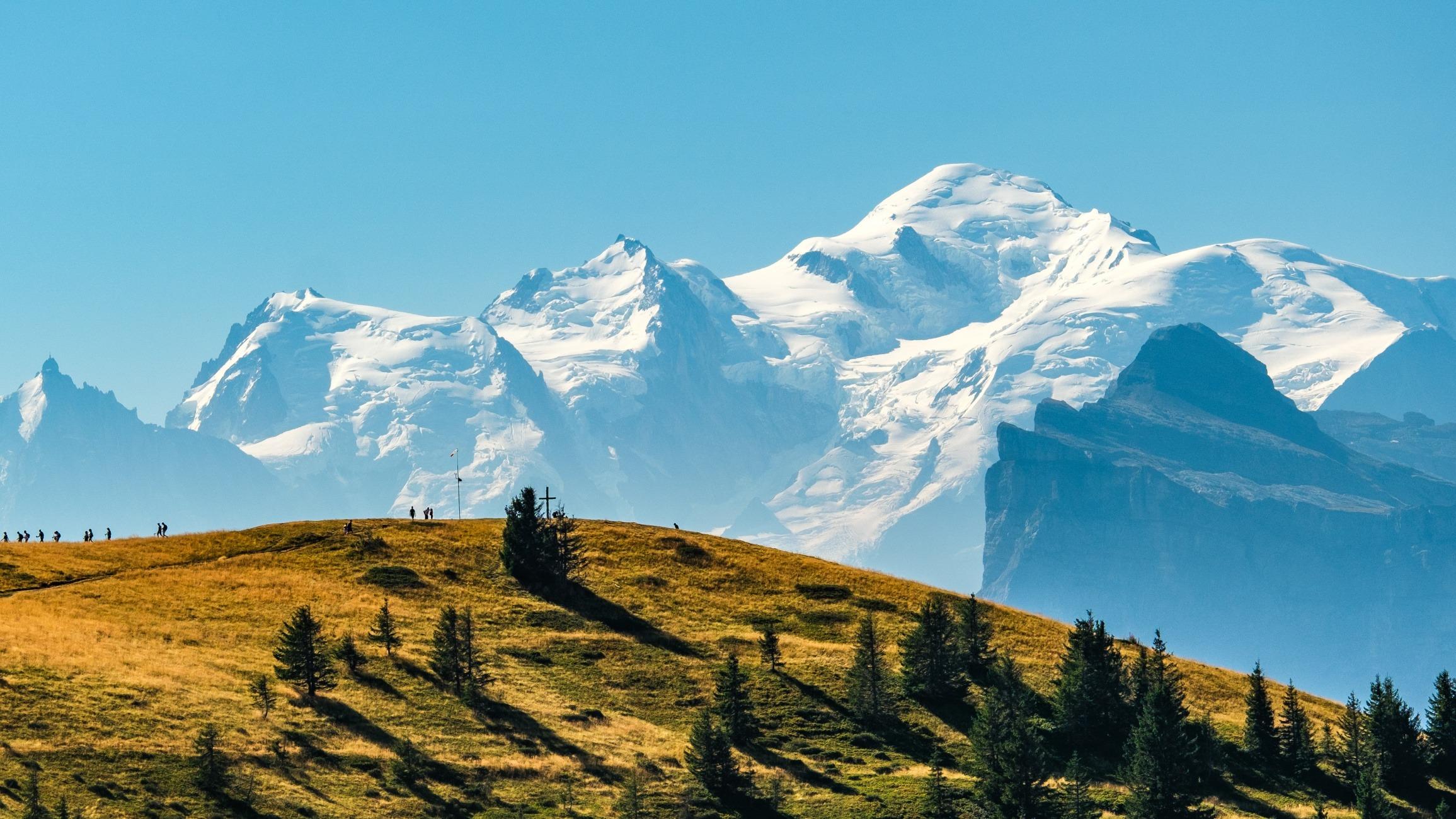 Mont Blanc : Grousset, Robert-Michon, Clouvel et plusieurs champions font l’ascension pour sensibiliser au défi climatique