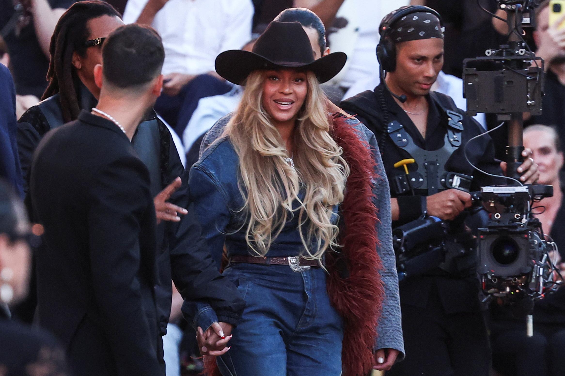 Beyoncé devient milliardaire, la cinquième musicienne à franchir ce cap