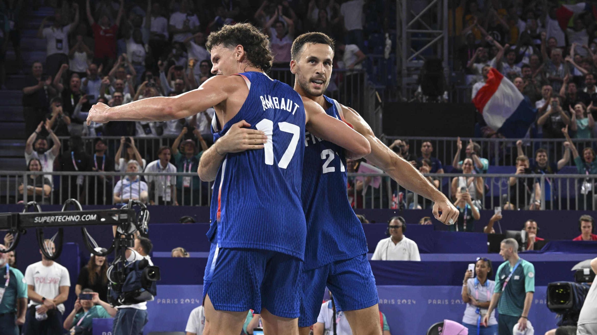 Basket 3x3 : les Bleus en argent aux JO se battent pour la survie de leur équipe sur le circuit mondial