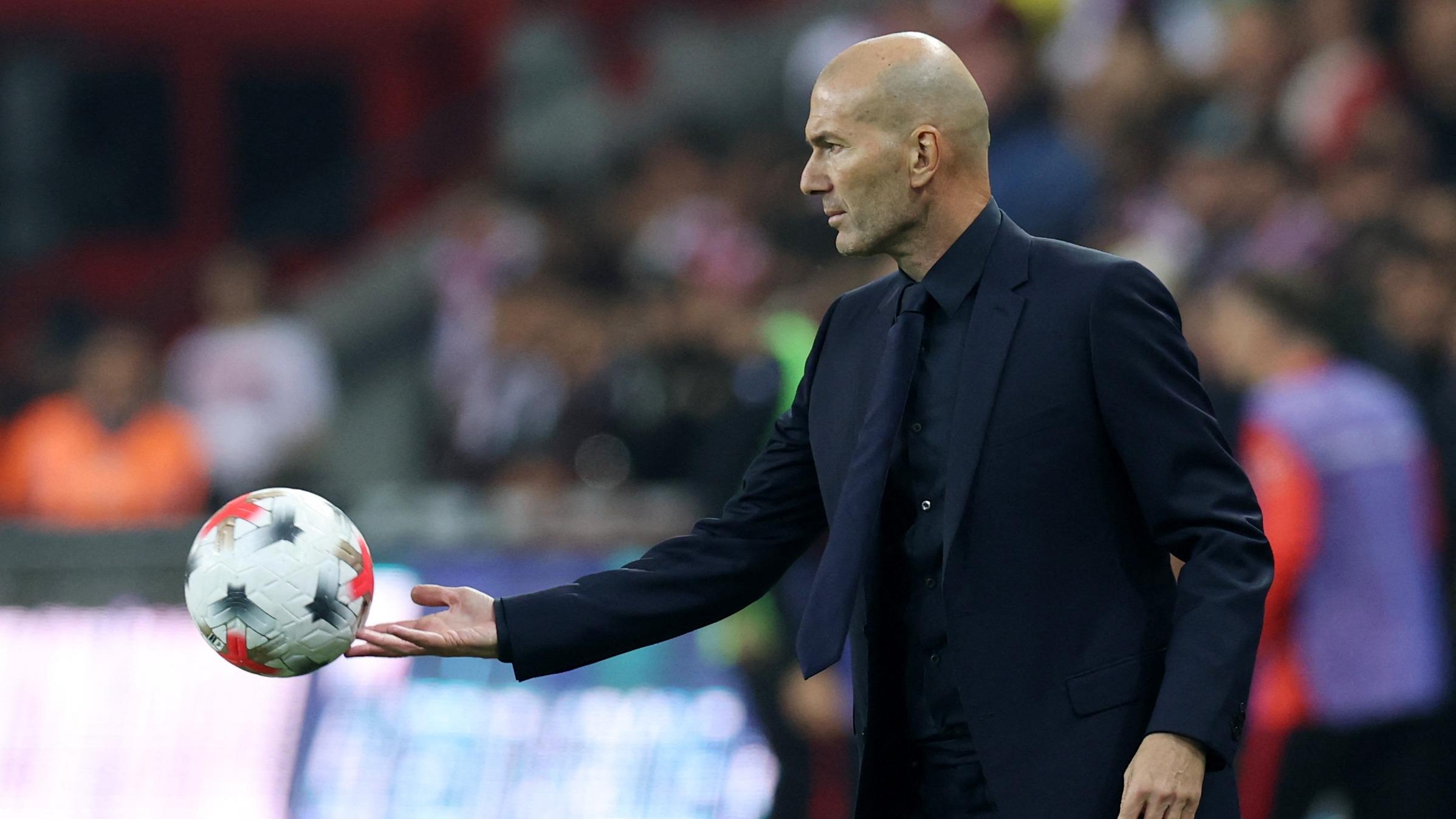 «Égal de Jacquet», rockstar, Marseillaise ratée… Récit d’une première en Bleus que Zinédine Zidane n’oubliera jamais