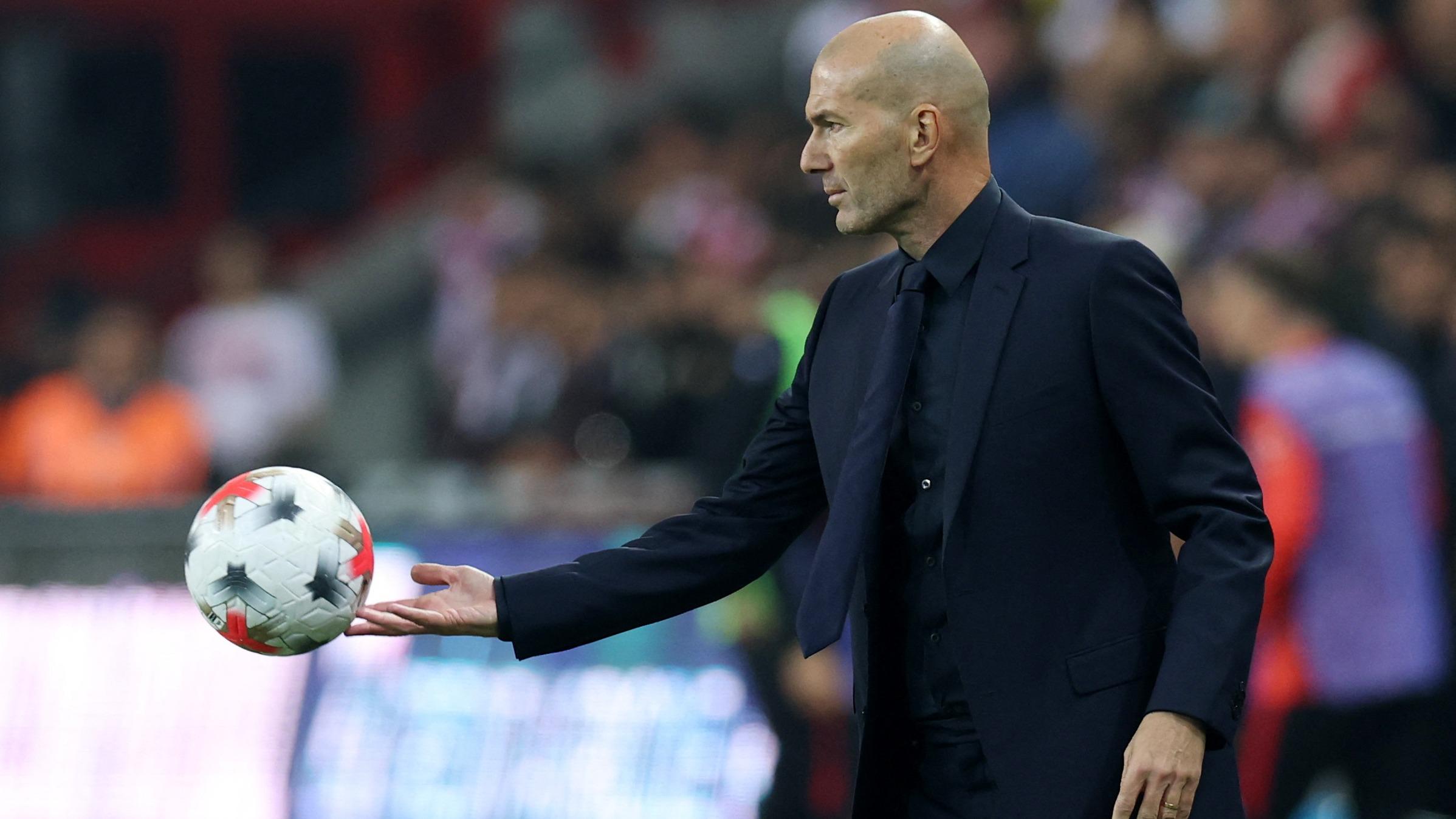 Les Bleus de Zinédine Zidane loin devant la veillée du pape : un carton d’audience pour TF1 vendredi soir