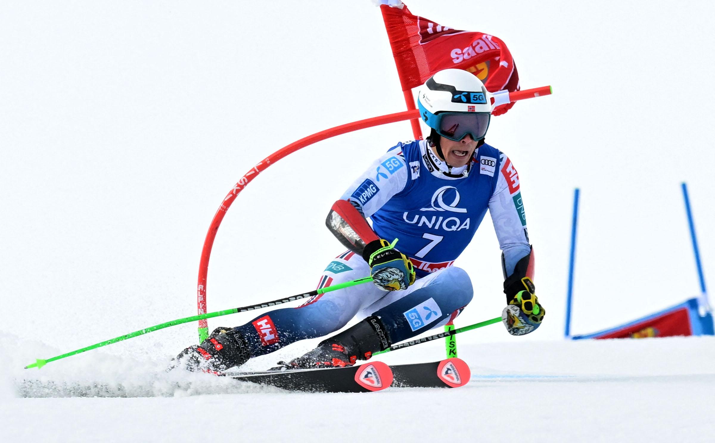 Ski alpin : Alexander Steen Olsen remporte le slalom géant de Sölden, triplé norvégien