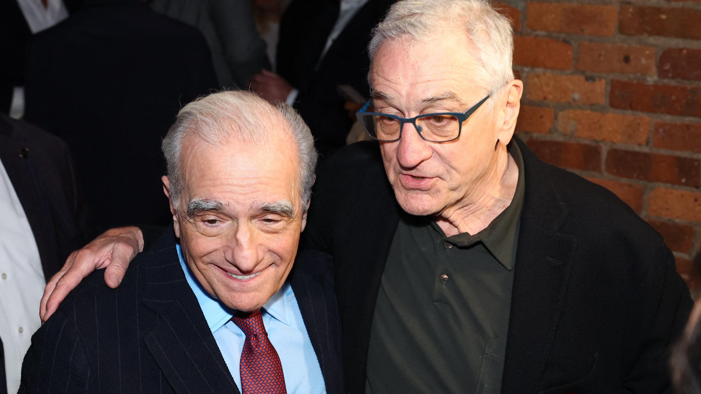 Emmanuel Macron remet les insignes de la Légion d’Honneur à Martin Scorsese et Robert de Niro à New York