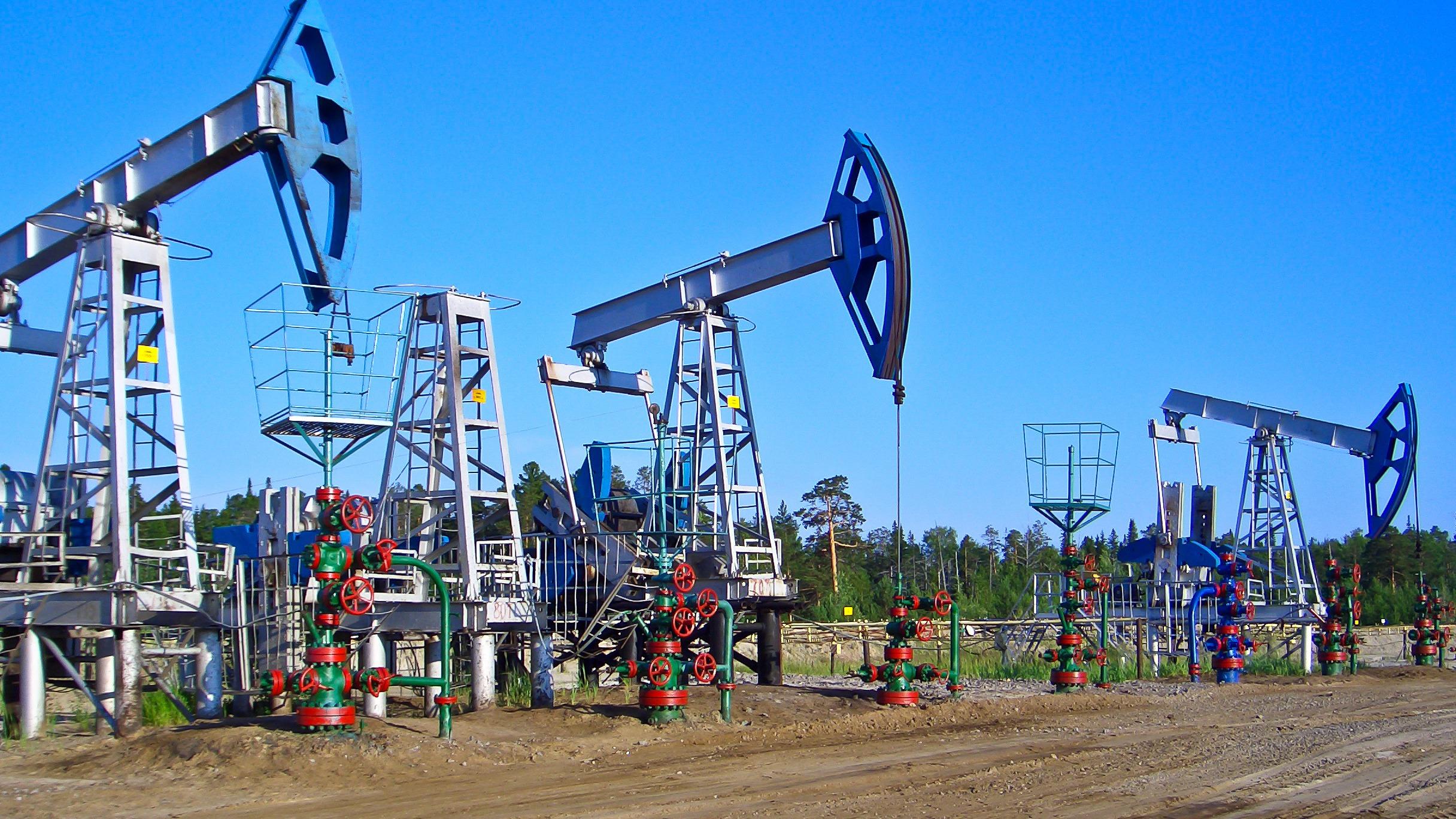Les tensions avec la Russie font bondir le baril de pétrole à 70 dollars