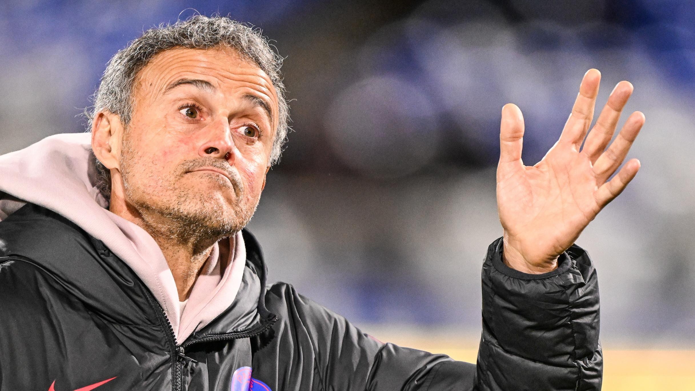 «Erreur ! Vous n’avez pas étudié» : quand Luis Enrique taquine les journalistes avant le déplacement du PSG à Strasbourg (vidéo)