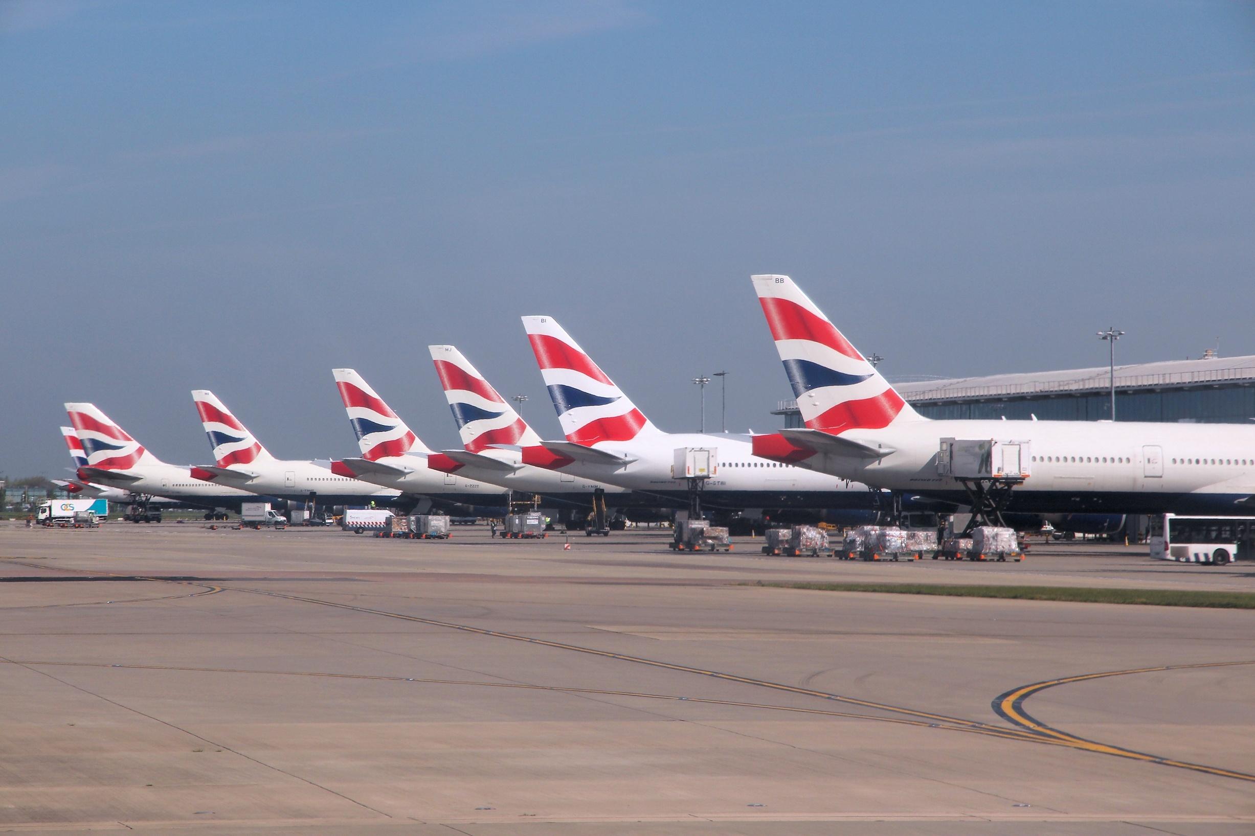 Aérien : les aéroports londoniens bloqués à cause d’une panne technique ce mardi