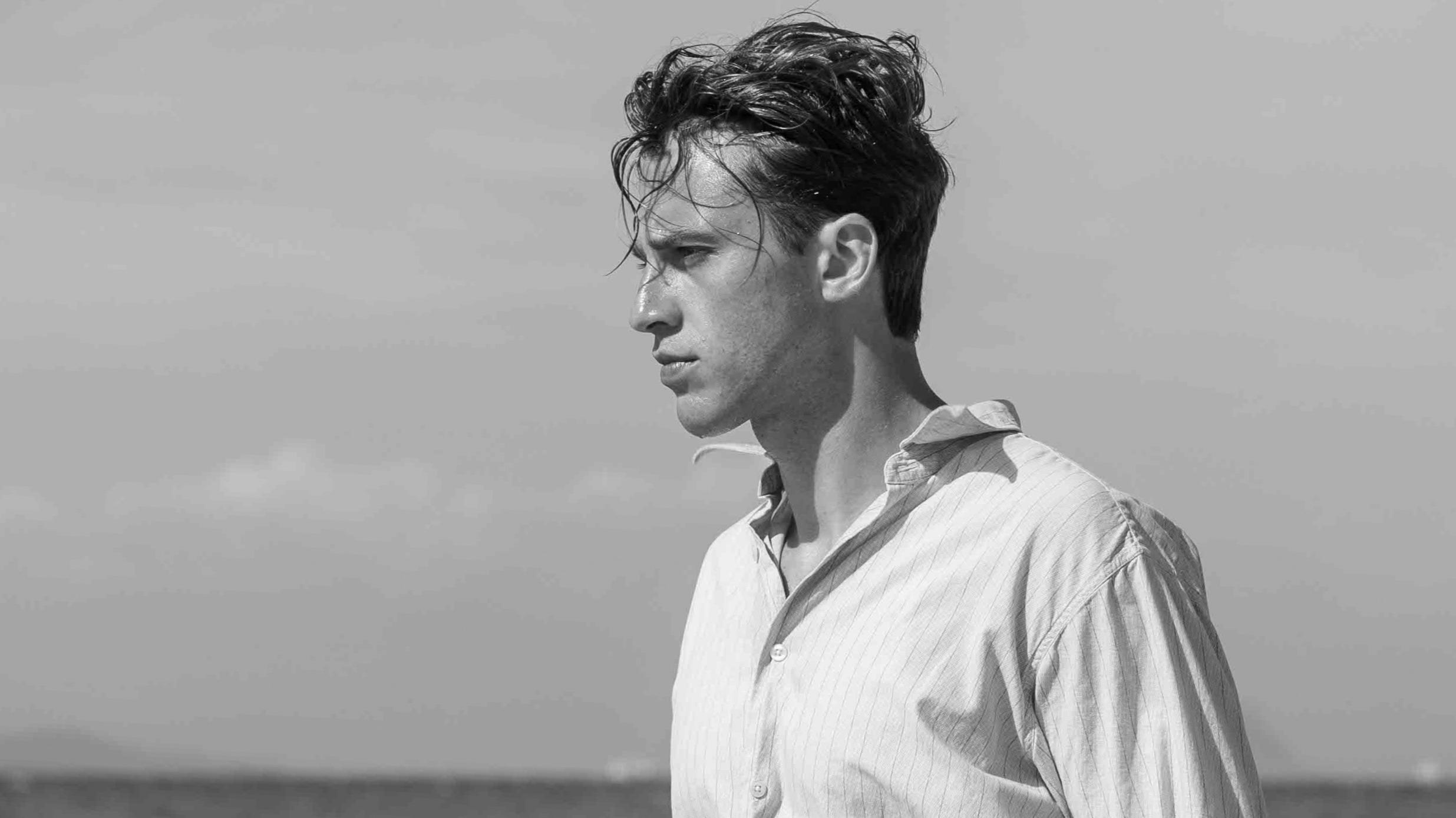 Noir et blanc, fidélité à l’œuvre, casting... Les clés de l’adaptation somptueuse de L’Étranger d’Albert Camus par François Ozon
