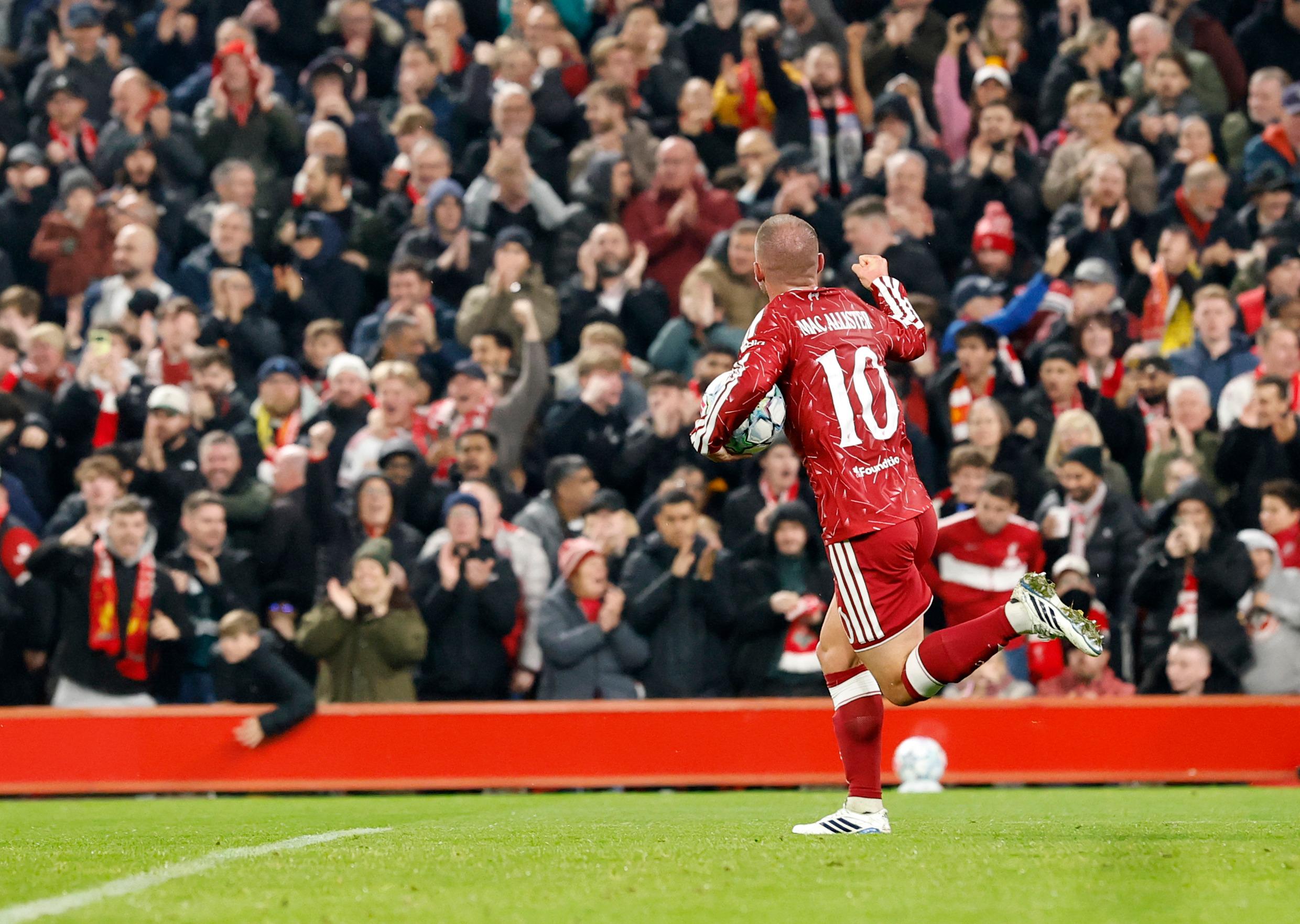 EN DIRECT - Multiplex Ligue des champions : le Liverpool de Jacquet recolle face à Villarreal et le Manchester City de Cherki fait le break contre l’AEK Athènes sans Haaland