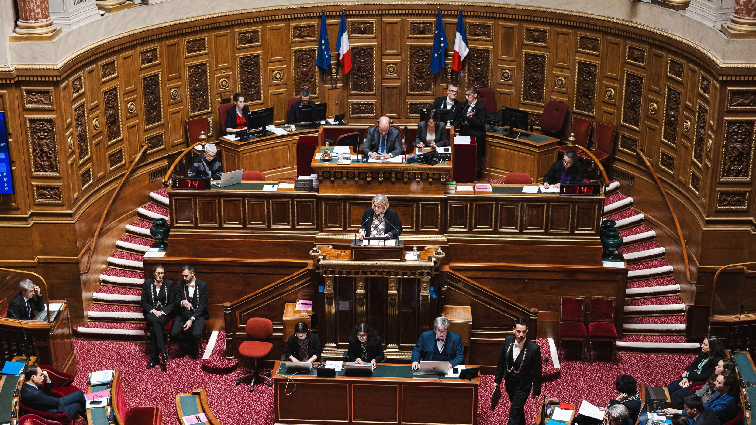 Senato francese respinge la legge sull'eutanasia e il suicidio assistito