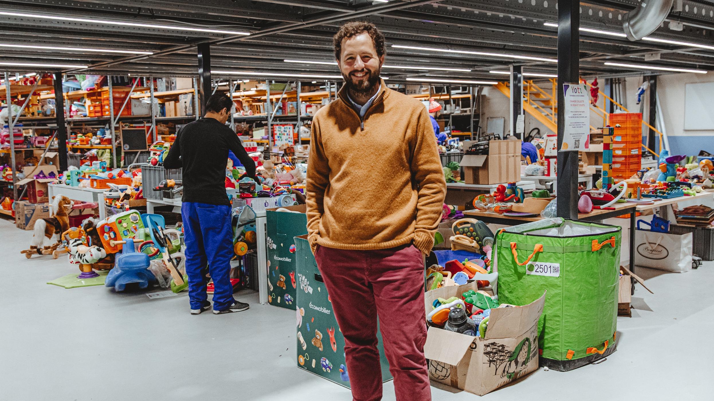 Il donne une seconde vie aux jouets usagés tout en réinsérant des prisonniers