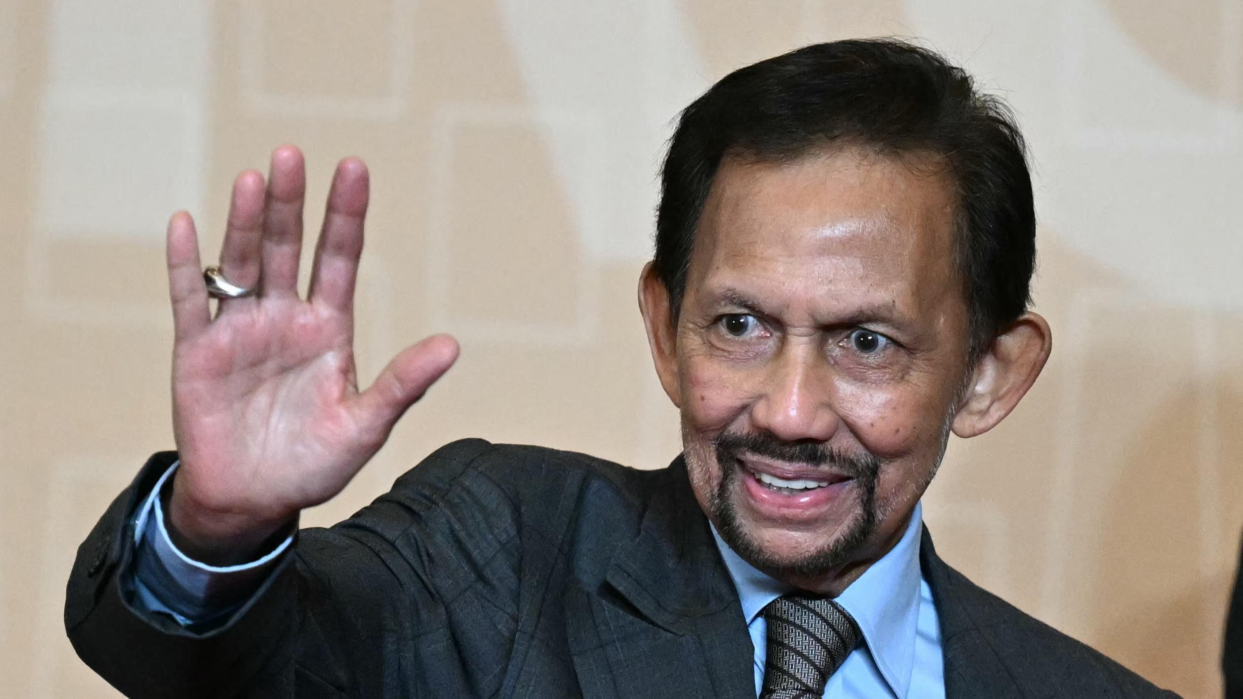 Brunei : le sultan est hospitalisé à Kuala Lumpur pour «épuisement»