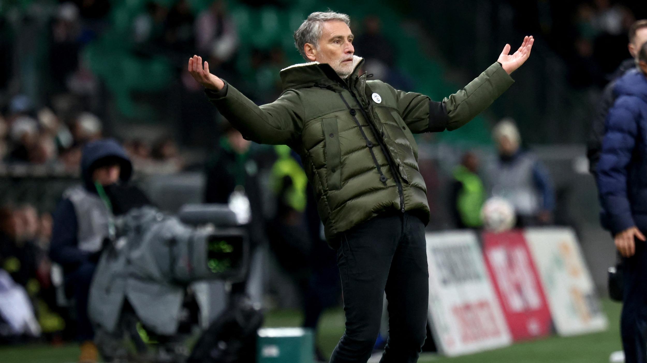 Ligue 1 : «Une de plus», Dall’Oglio désabusé par la nouvelle déroute de Saint-Etienne