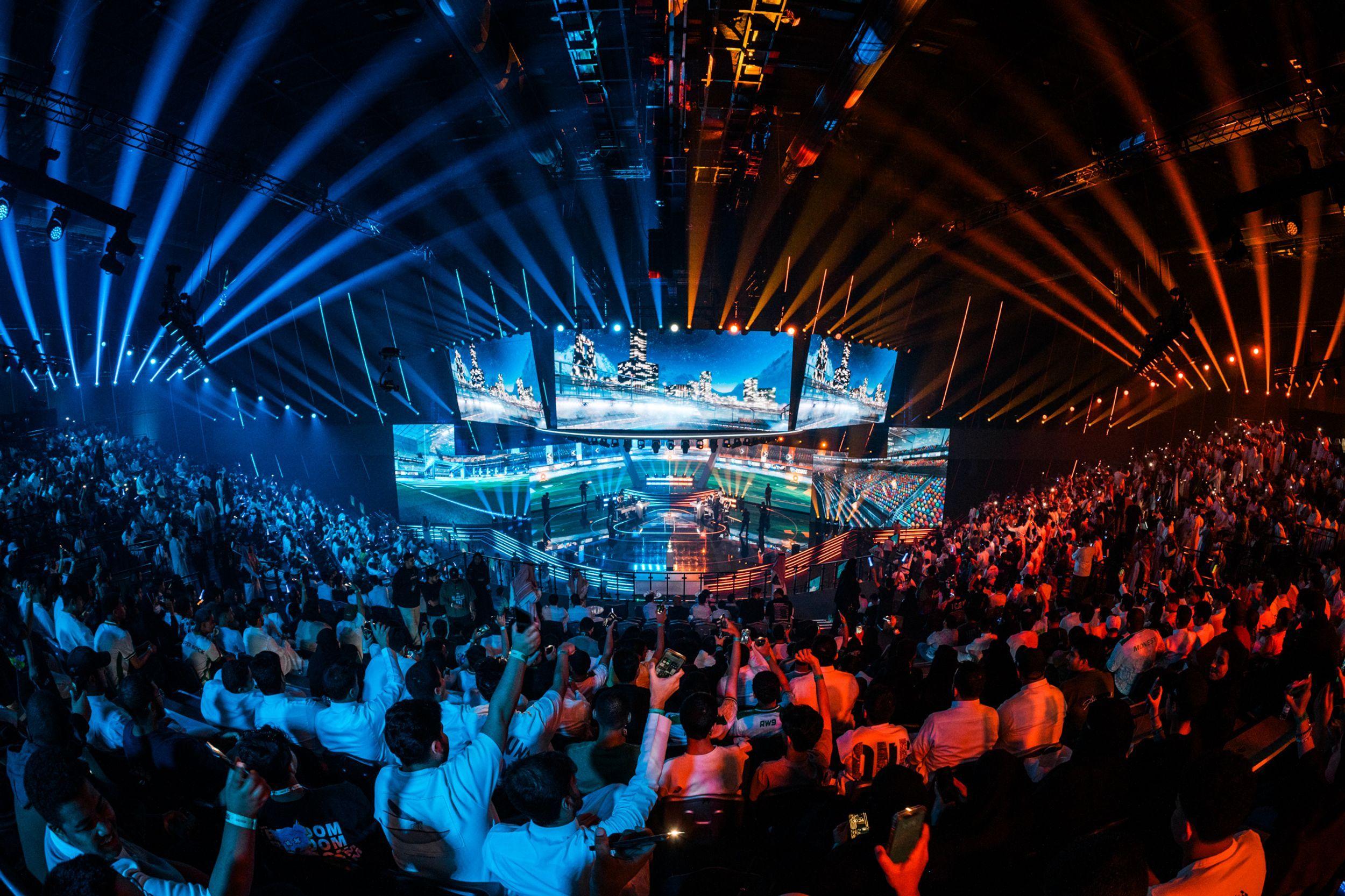 2000 joueurs, 75 millions de dollars de dotation... Les chiffres fous de l’Esports World Cup, qui s’installe pour sept semaines à Paris